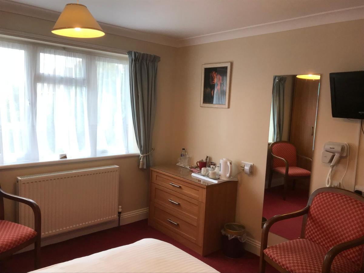 Merton House ワージング 部屋 写真