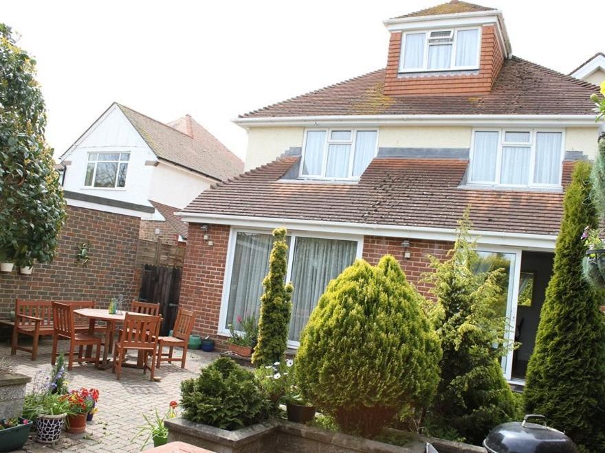 Merton House ワージング エクステリア 写真